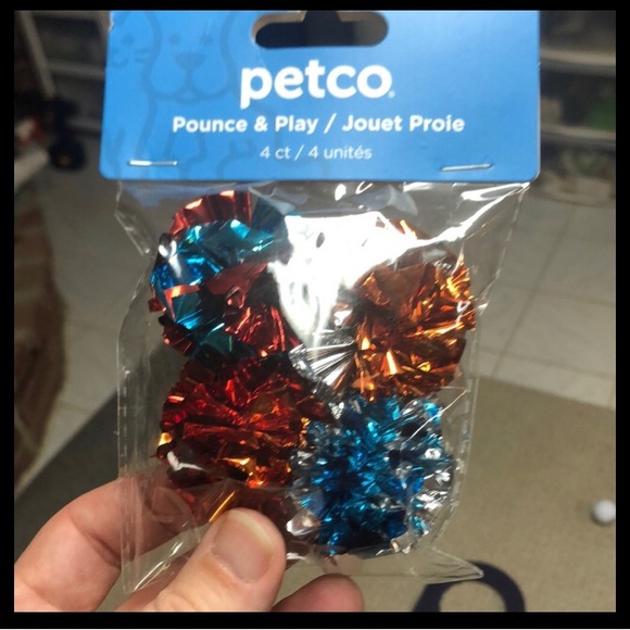 2 litter scoops and 1 play toy for cats. Never used. - Picture 6 of 8